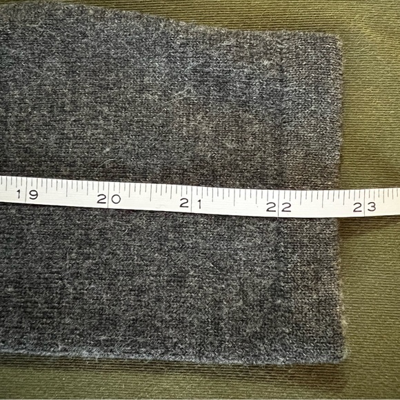 100% Ultra soft Merino wool turtleneck sweater - Picture 5 of 7